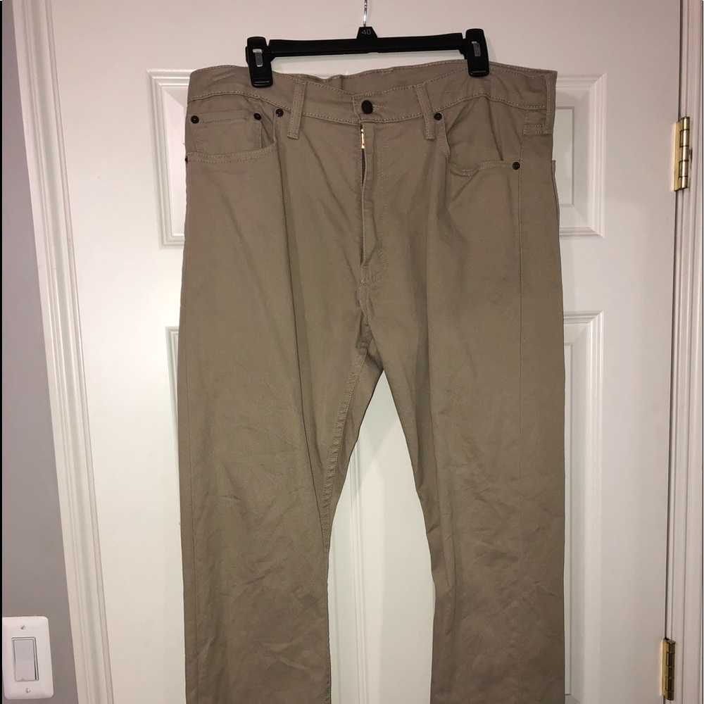 Men’s Levi beige jeans